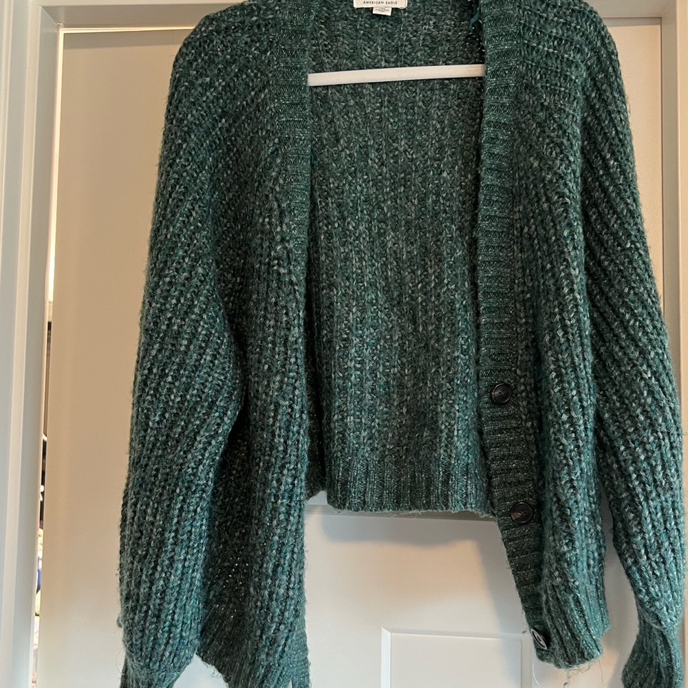 Super soft American Eagle cropped cardigan worn once